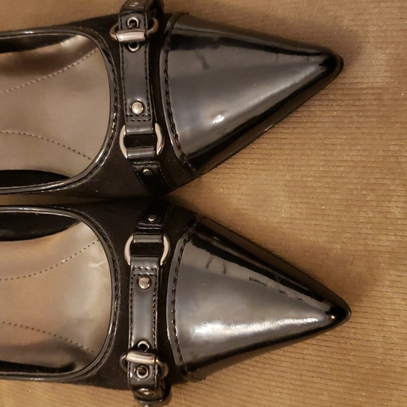 Linnea Paolo Manchester black suede pump size 8 M almost new, buckle detail - Picture 2 of 9